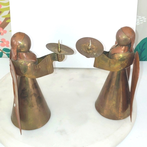 Vintage mid-century bonze and copper Angel candle holders and napkin rings. - Picture 10 of 16